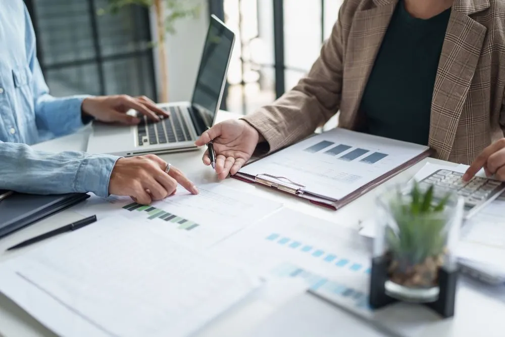 話し合いをする人